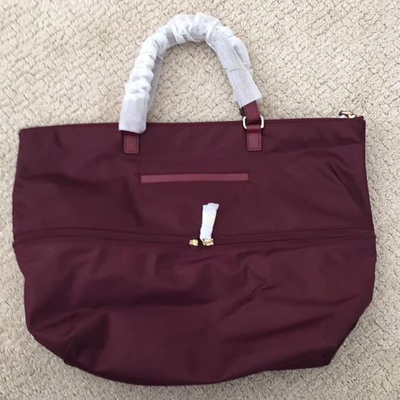 Henri Bender expandable tote in Wine color - Picture 2 of 7